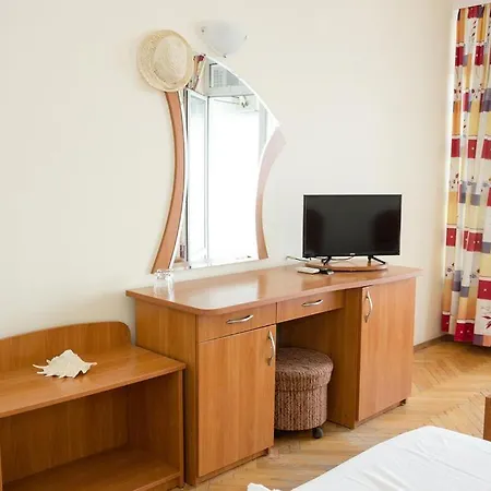 Creativity House Of Bas Varna - Free Parking