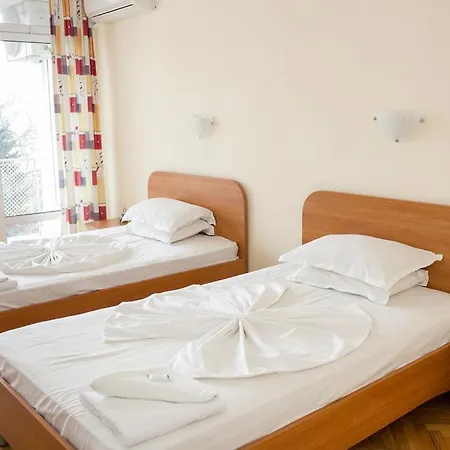 Creativity House Of Bas Varna - Free Parking Hotel *